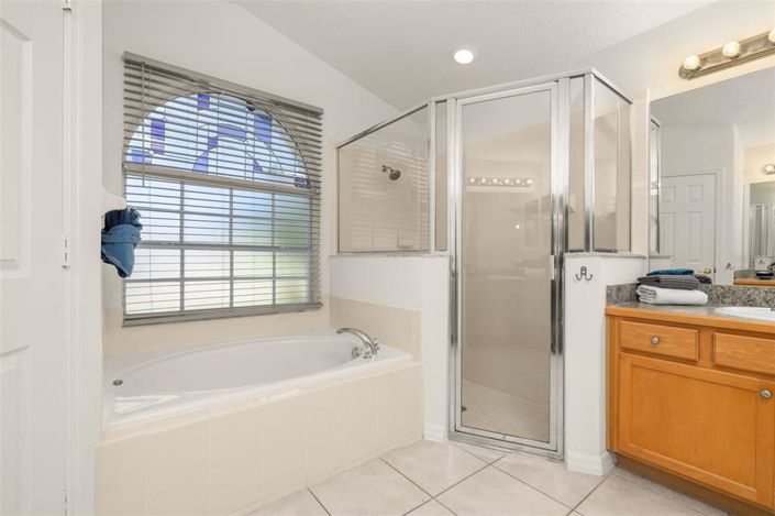 Image No.16-5 Bed Property for sale