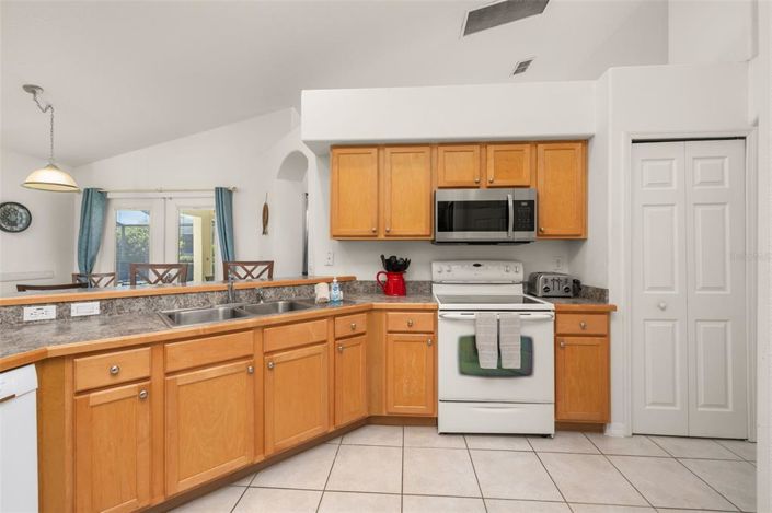 Image No.21-5 Bed Property for sale