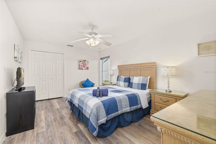 Image No.40-5 Bed Property for sale