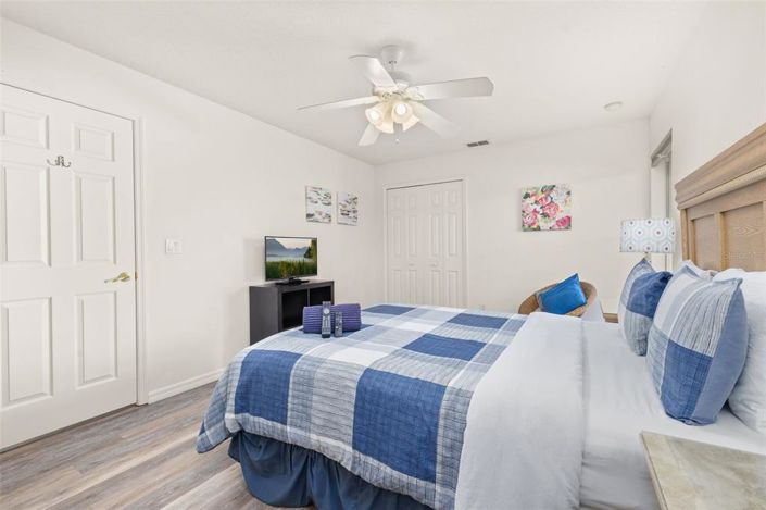 Image No.42-5 Bed Property for sale