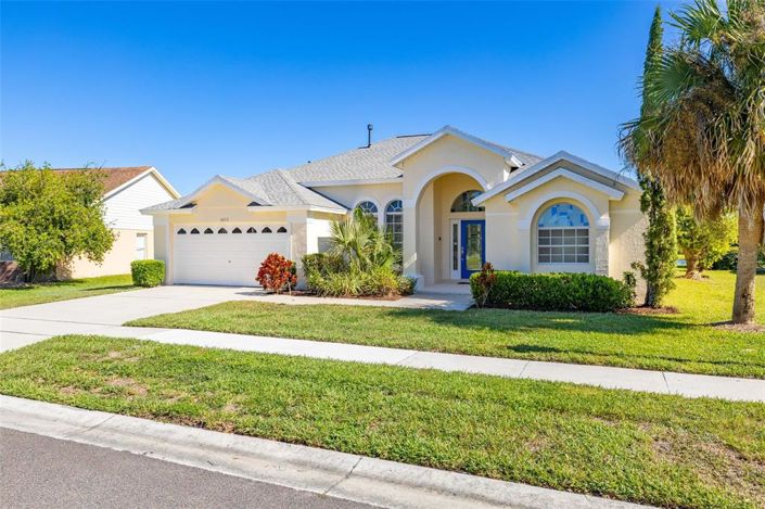 Image No.5-5 Bed Property for sale