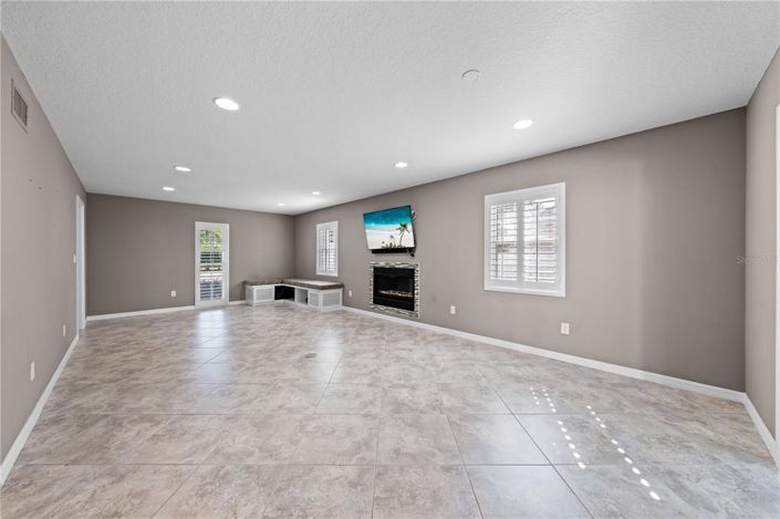 Image No.27-4 Bed Property for sale