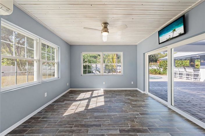 Image No.30-4 Bed Property for sale