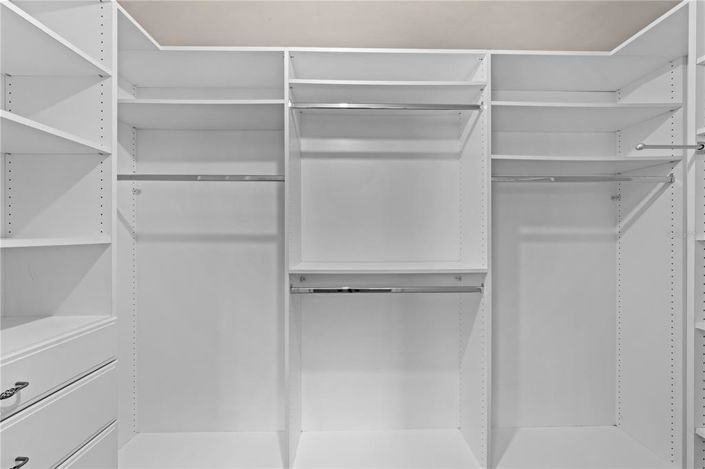 Image No.57-4 Bed Property for sale