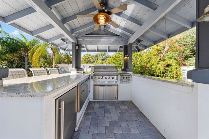 Image No.6-4 Bed Property for sale