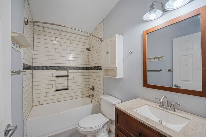 Image No.10-3 Bed Property for sale