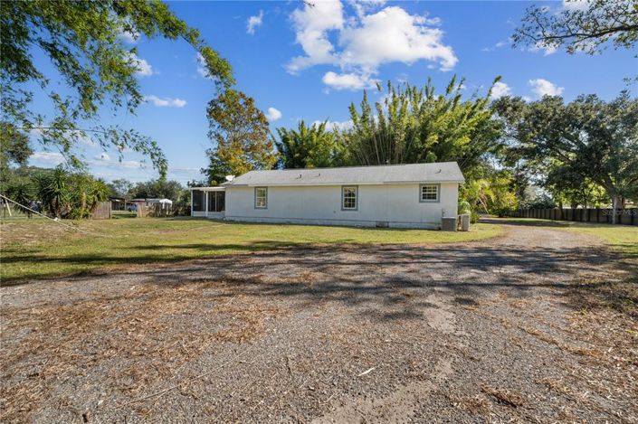 Image No.17-3 Bed Property for sale