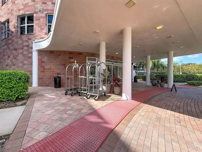 Image No.27-2 Bed Property for sale