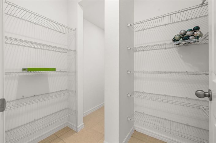 Image No.10-5 Bed Property for sale