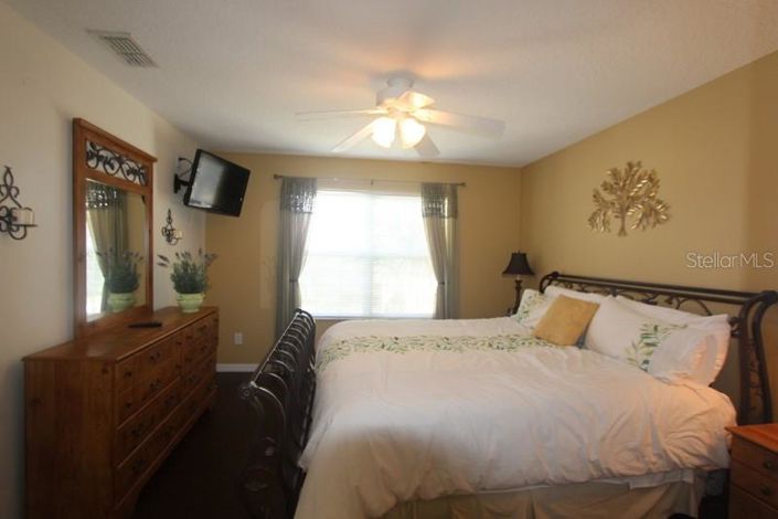 Image No.16-6 Bed Property for sale