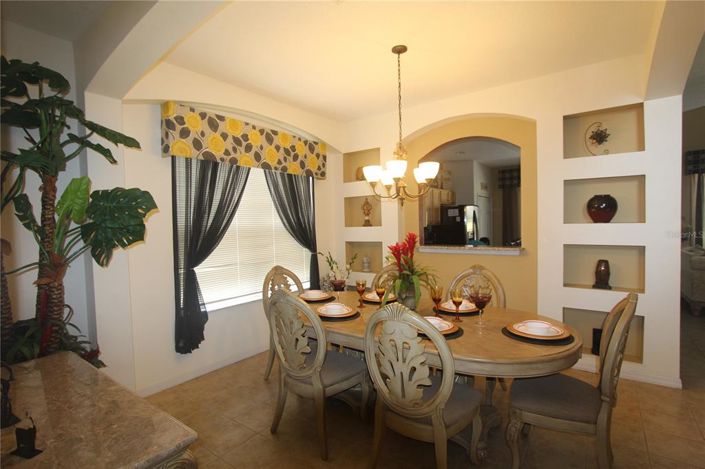 Image No.4-6 Bed Property for sale