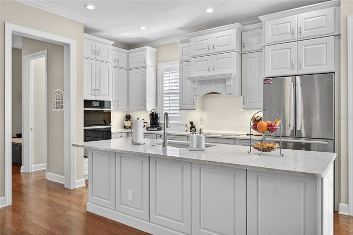 Image No.12-4 Bed Property for sale