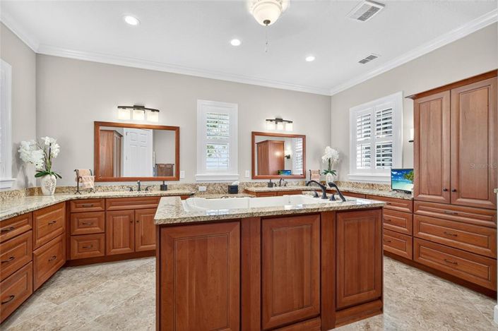 Image No.31-4 Bed Property for sale