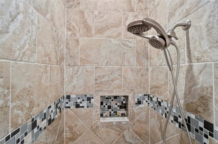 Image No.37-4 Bed Property for sale