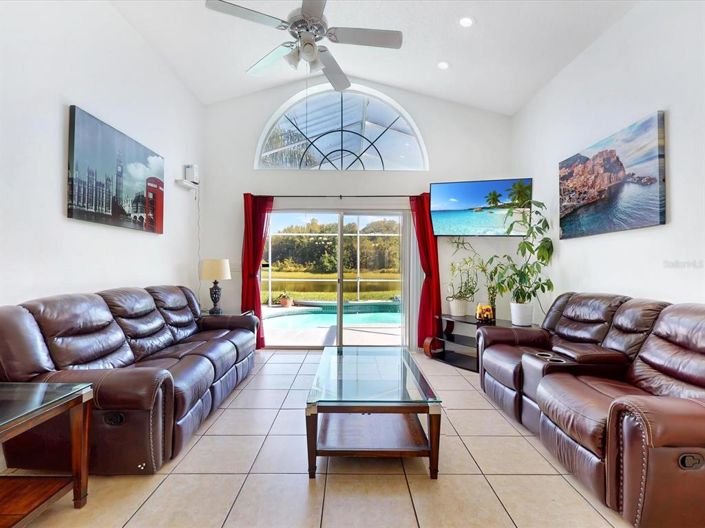 Image No.6-3 Bed Property for sale