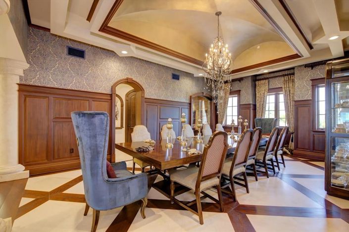 Image No.24-10 Bed Property for sale