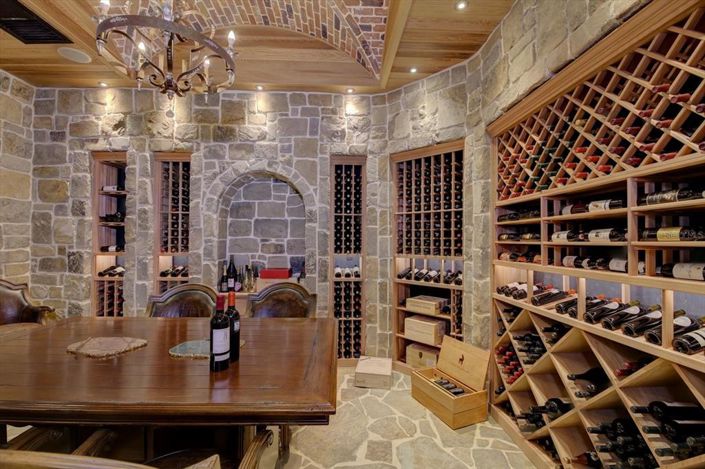 Image No.27-10 Bed Property for sale