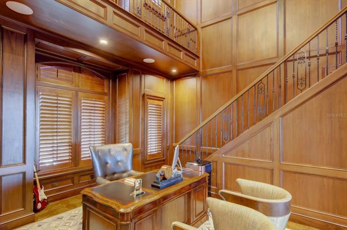 Image No.28-10 Bed Property for sale