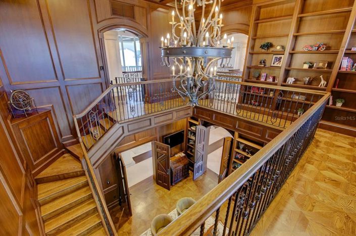 Image No.29-10 Bed Property for sale