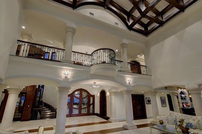 Image No.39-10 Bed Property for sale