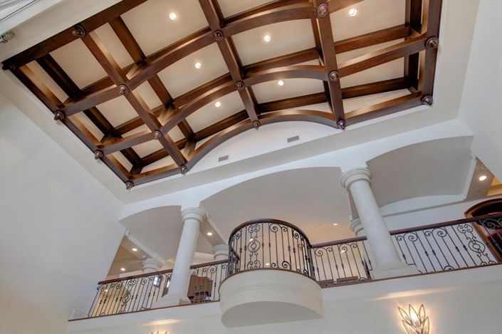 Image No.40-10 Bed Property for sale