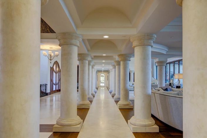 Image No.43-10 Bed Property for sale