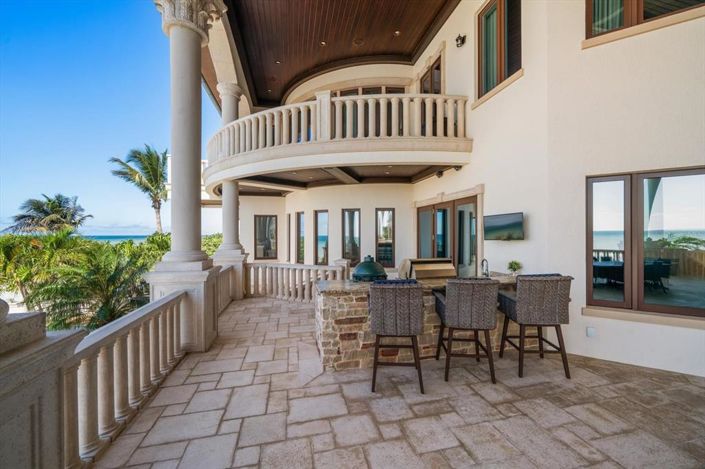 Image No.51-10 Bed Property for sale