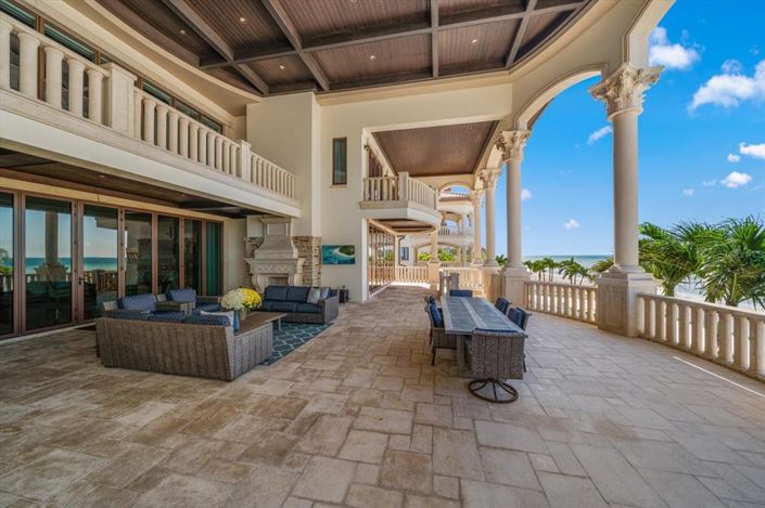 Image No.52-10 Bed Property for sale