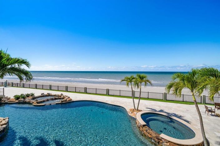 Image No.56-10 Bed Property for sale