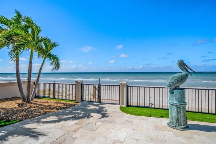 Image No.66-10 Bed Property for sale