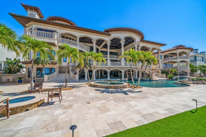 Image No.71-10 Bed Property for sale