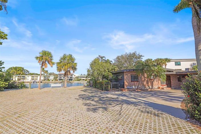 Image No.5-2 Bed Property for sale