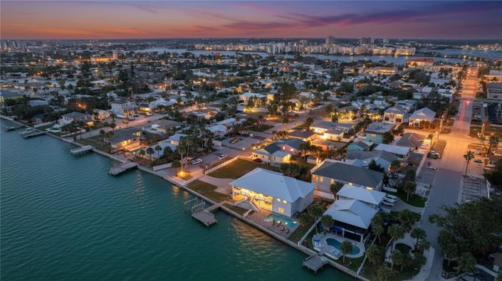 Image No.27-4 Bed Property for sale