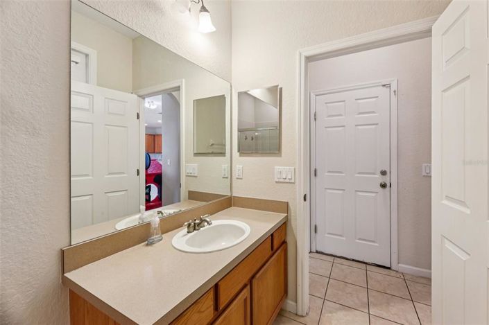 Image No.22-6 Bed Property for sale