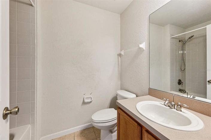 Image No.26-6 Bed Property for sale