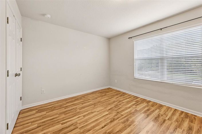 Image No.33-6 Bed Property for sale