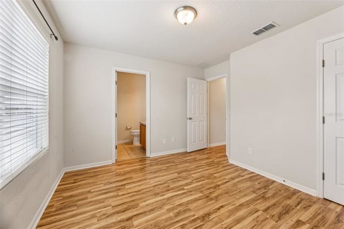 Image No.34-6 Bed Property for sale