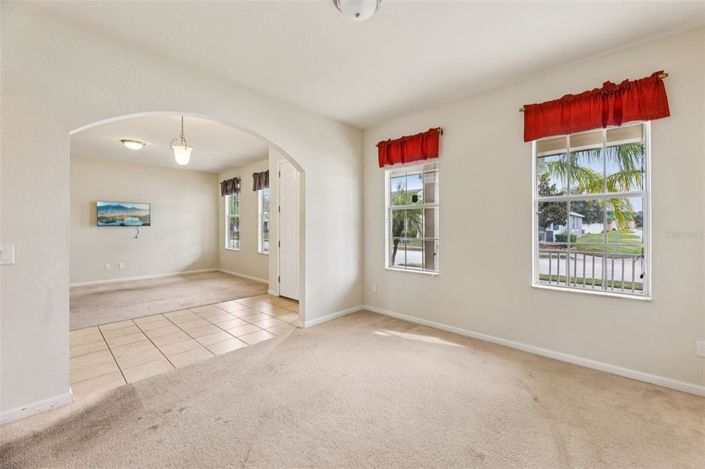 Image No.8-6 Bed Property for sale