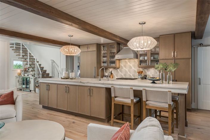 Image No.10-3 Bed Property for sale