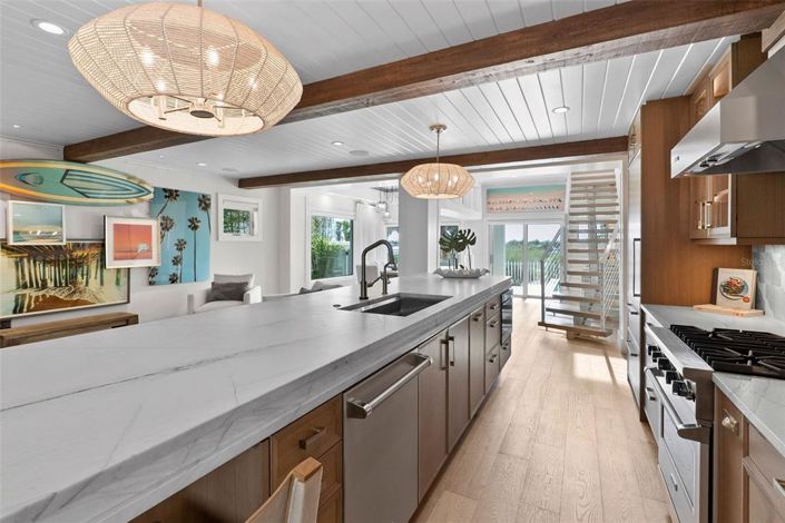 Image No.11-3 Bed Property for sale