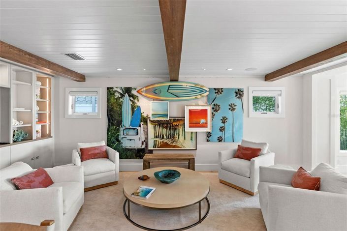 Image No.12-3 Bed Property for sale