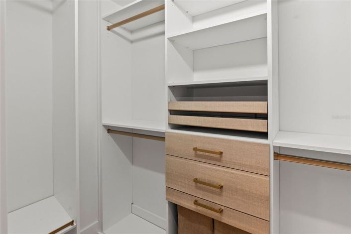 Image No.22-3 Bed Property for sale