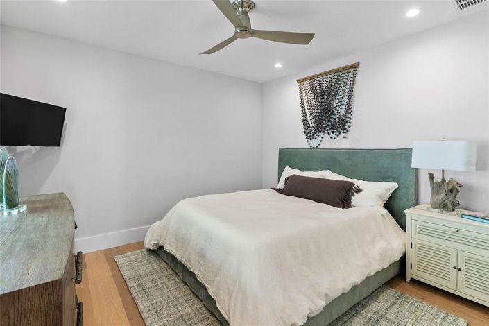 Image No.23-3 Bed Property for sale