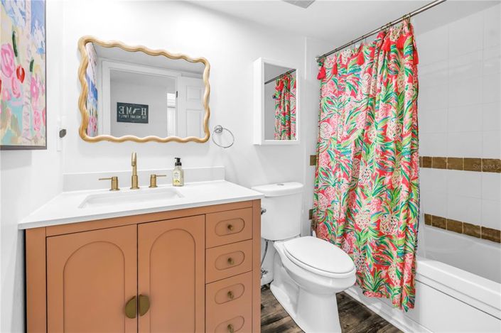 Image No.12-3 Bed Townhouse for sale