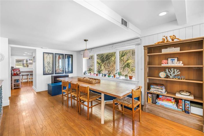 Image No.8-3 Bed Townhouse for sale