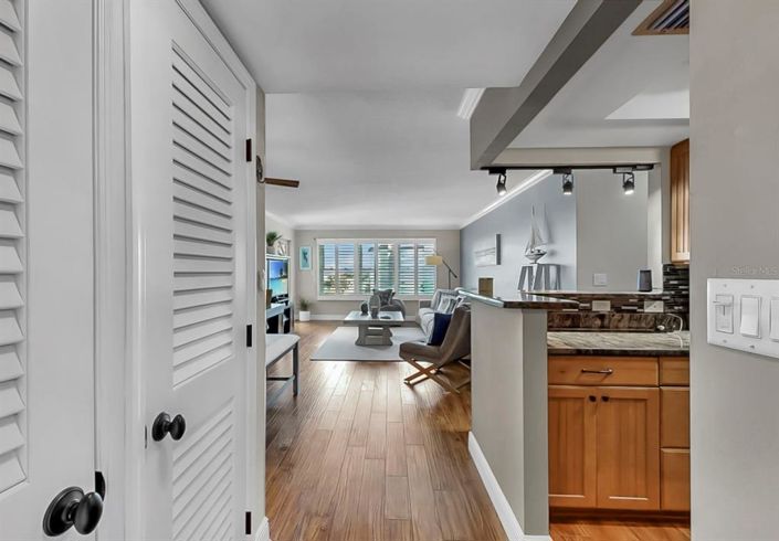 Image No.11-2 Bed Property for sale