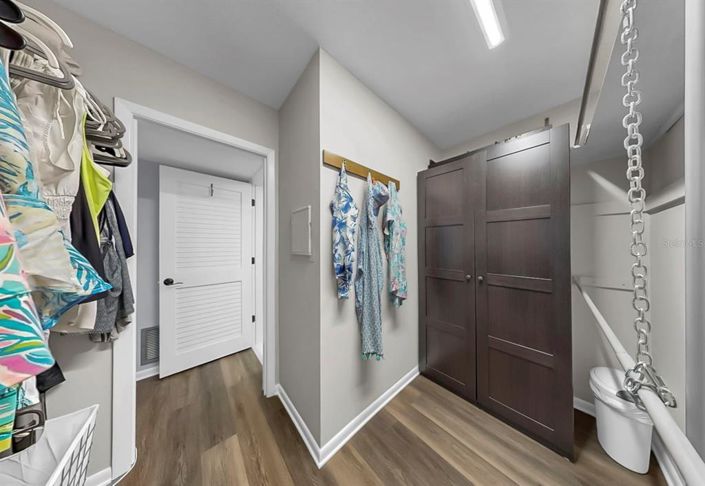 Image No.20-2 Bed Property for sale