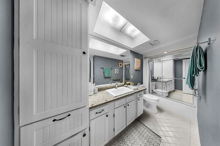 Image No.22-2 Bed Property for sale