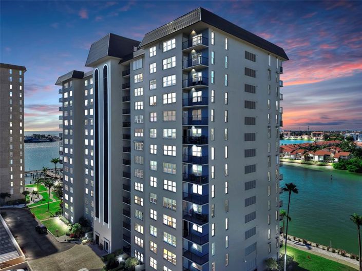 Image No.37-2 Bed Property for sale