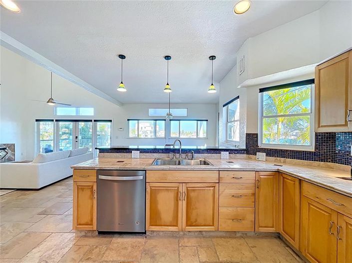 Image No.11-3 Bed Property for sale